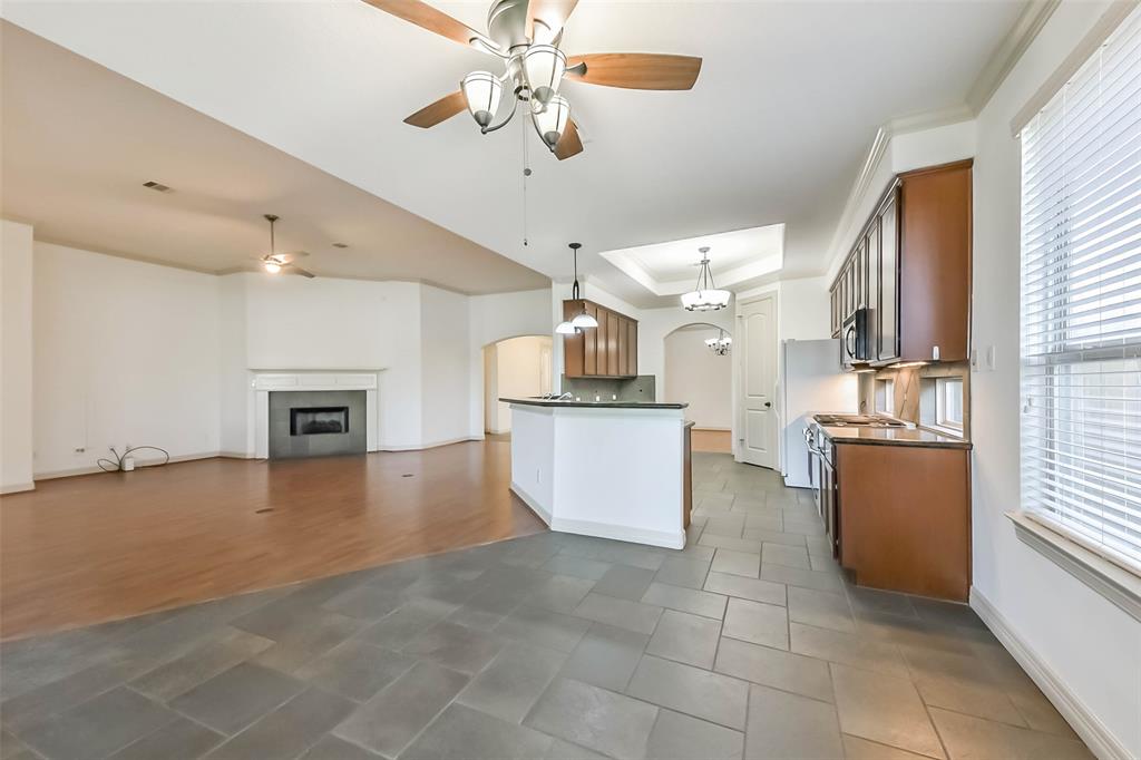 1543 Garden Lakes Drive, Friendswood, Texas image 16