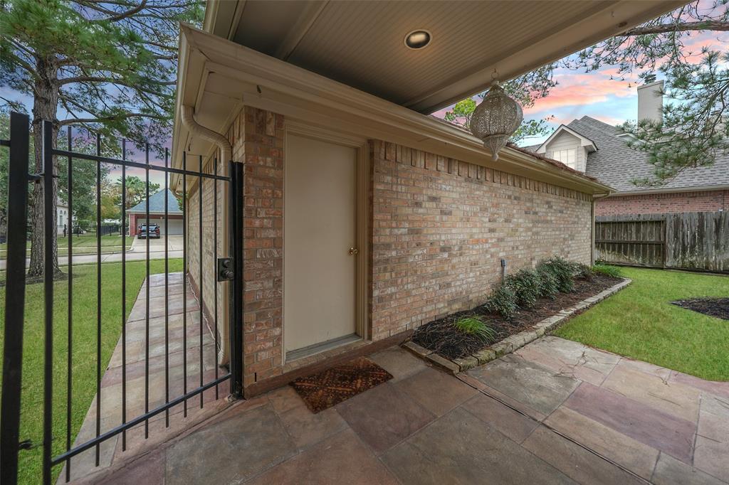 2130 White Eagle Lane, Katy, Texas image 6