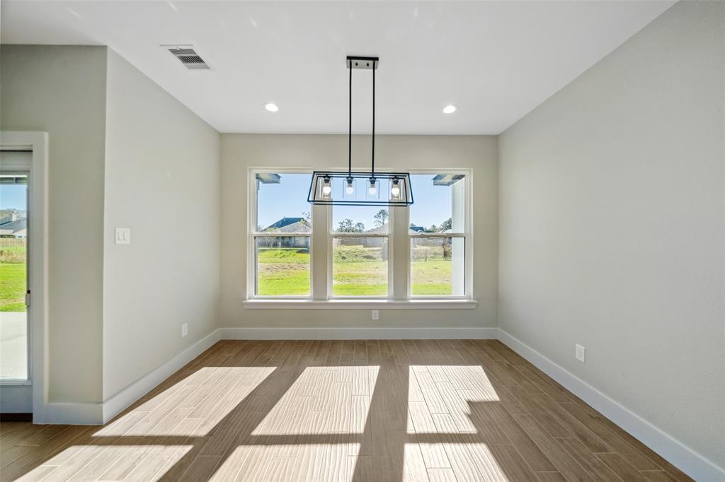 237 Crestview Drive, West Columbia, Texas image 13