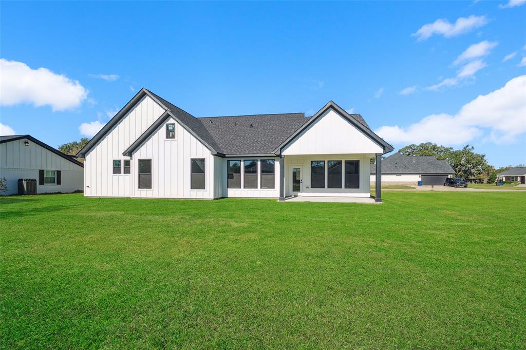 237 Crestview Drive, West Columbia, Texas image 32
