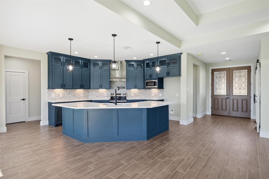 237 Crestview Drive, West Columbia, Texas image 12