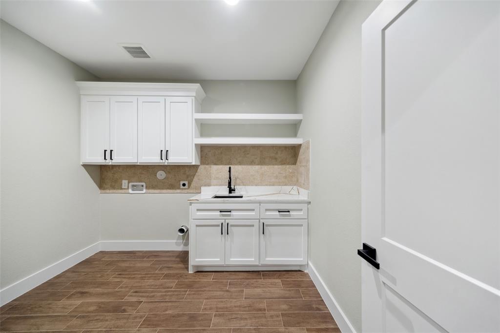 237 Crestview Drive, West Columbia, Texas image 25