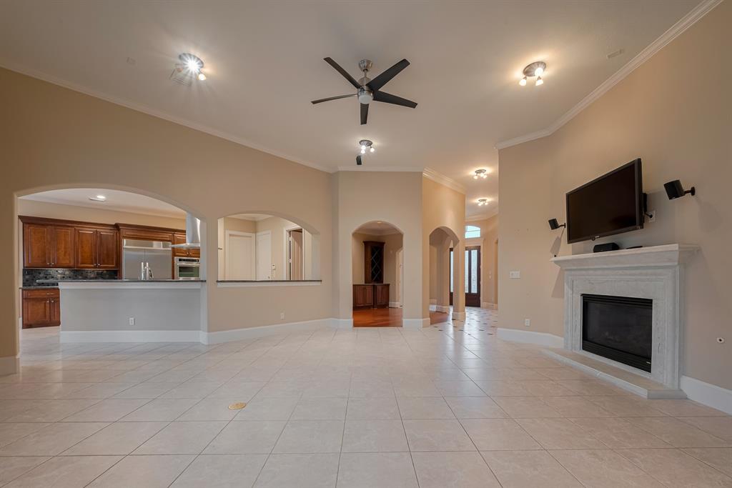12404 Baymeadow Drive Drive, Pearland, Texas image 8