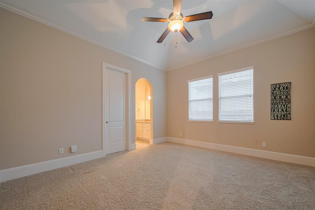 12404 Baymeadow Drive Drive, Pearland, Texas image 16