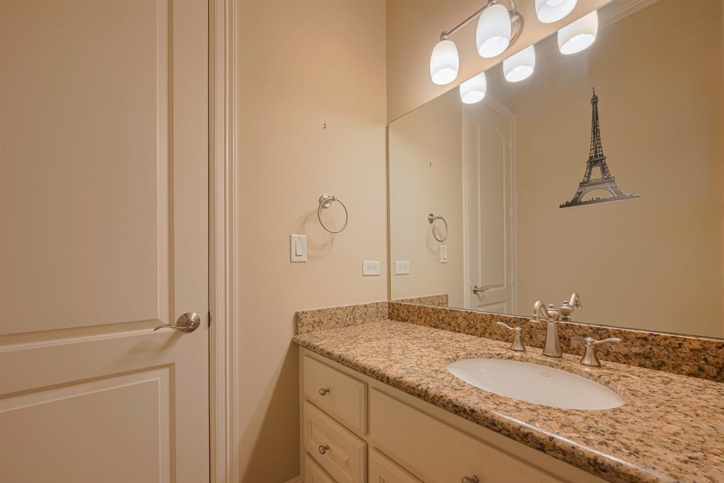 12404 Baymeadow Drive Drive, Pearland, Texas image 17