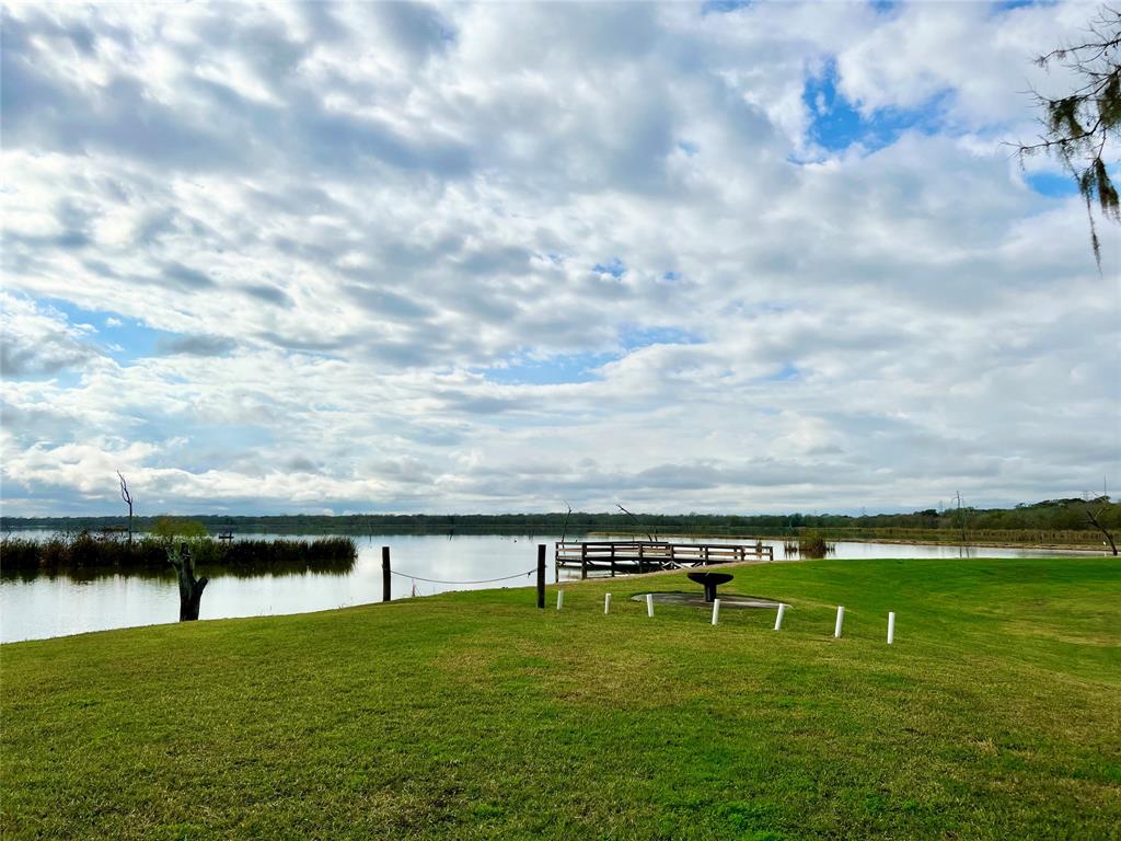 1744 Flintlock Court, Angleton, Texas image 17