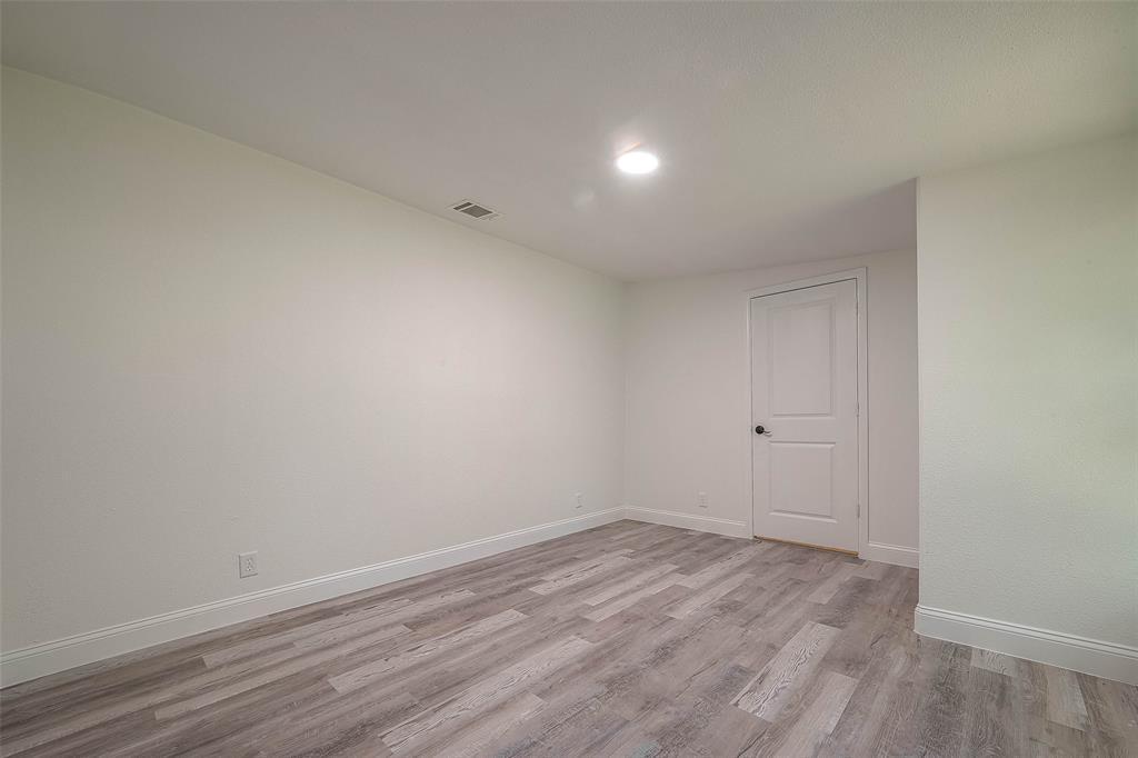 10401 S La Crosse Street, Houston, Texas image 24