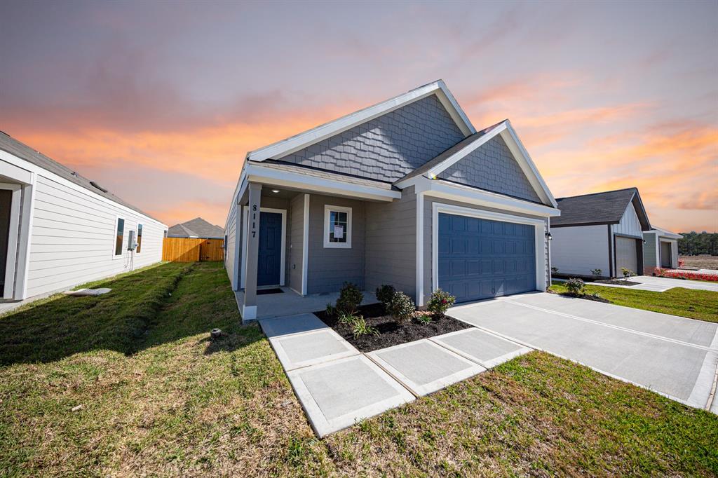 8117 Vanilla Orchid Drive, Houston, Texas image 3