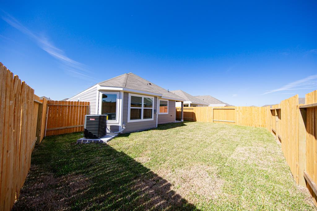 8117 Vanilla Orchid Drive, Houston, Texas image 18