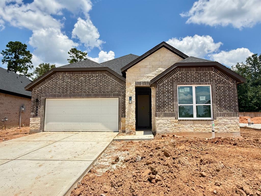 242 Springfield Terrace Court, Conroe, Texas image 1