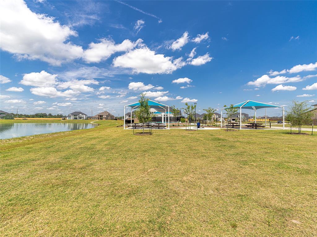 2202 Calm Pond Court, Friendswood, Texas image 44