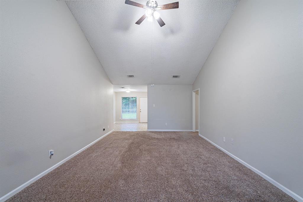 8006 Barnhill Drive, Humble, Texas image 3