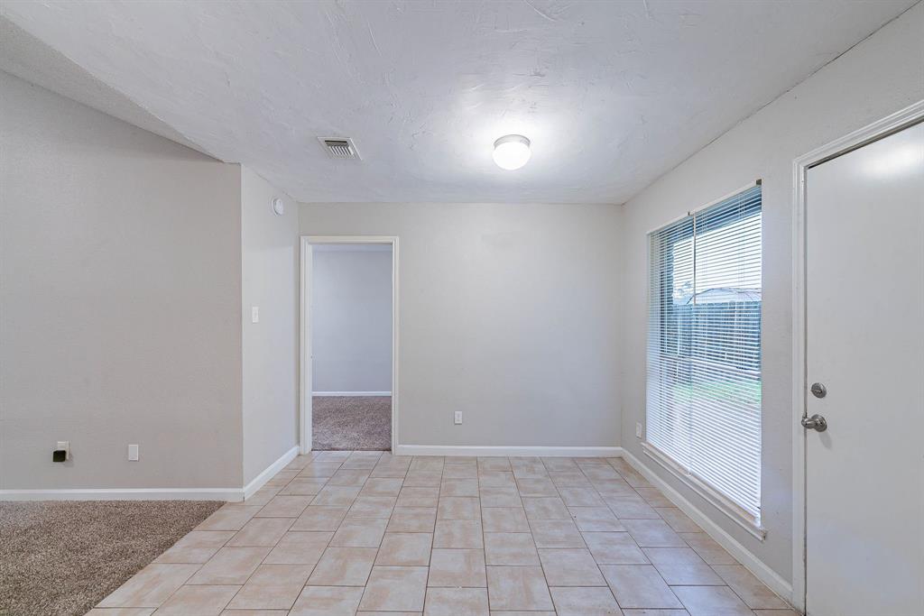 8006 Barnhill Drive, Humble, Texas image 5