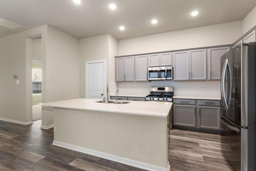 2715 Chestnut Oak Circle Cir, Brookshire, Texas image 10