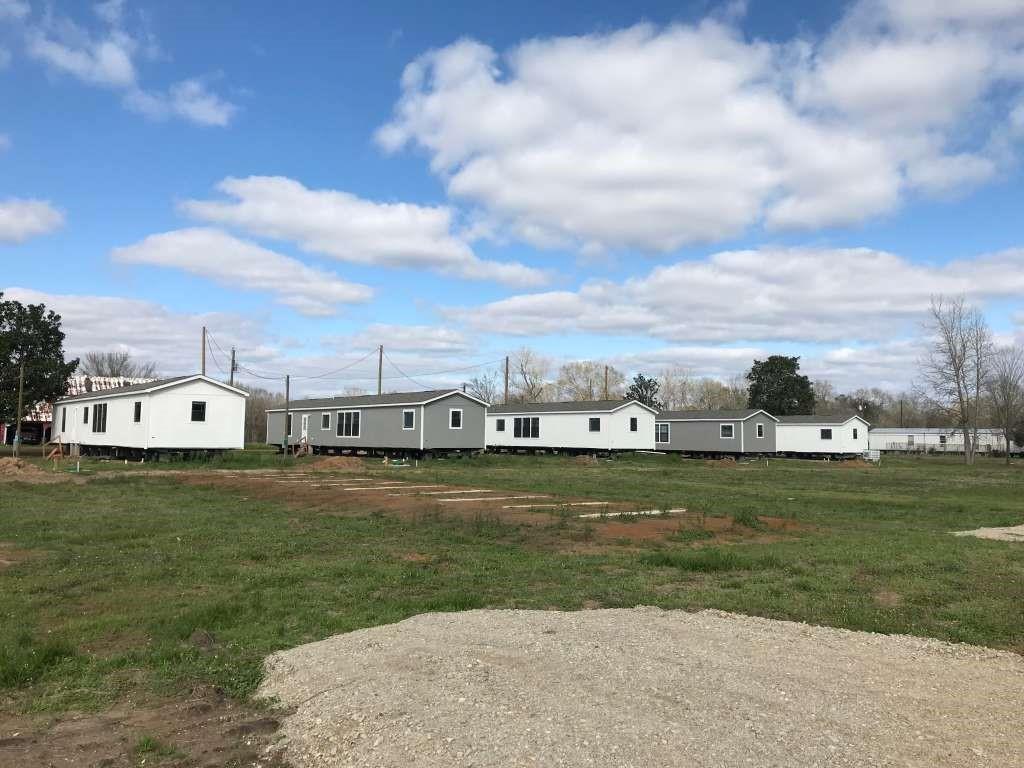 115 Pine Ridge Drive, Cleveland, Texas image 1