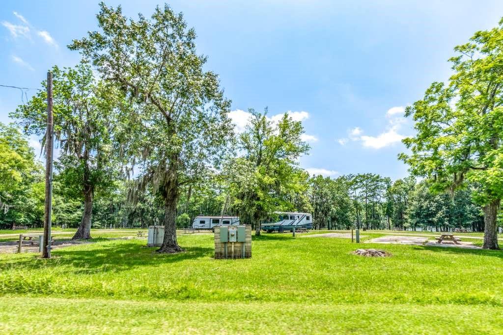 115 Pine Ridge Drive, Cleveland, Texas image 4