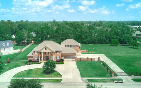 2250 Savannah Trace Beaumont TX 77706
