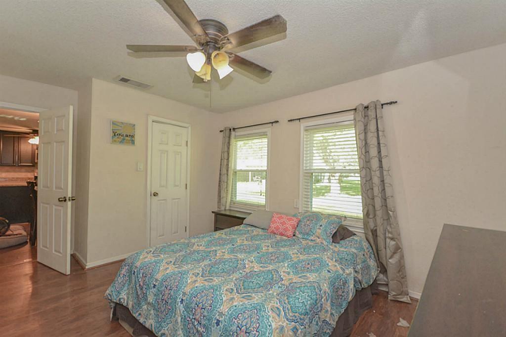 116 Texas Avenue, League City, Texas image 6