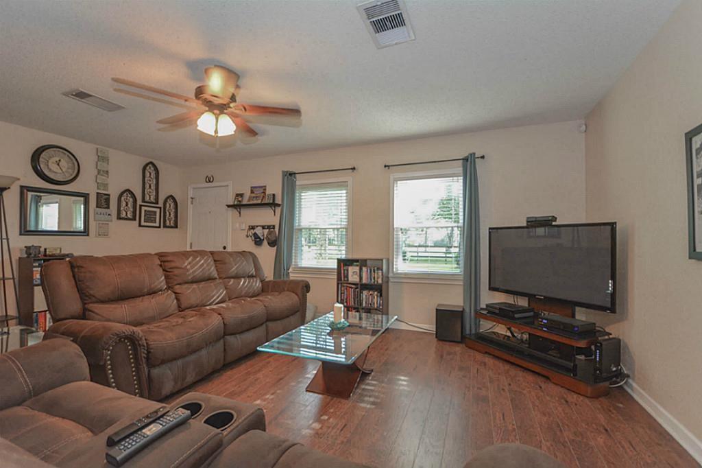 116 Texas Avenue, League City, Texas image 7