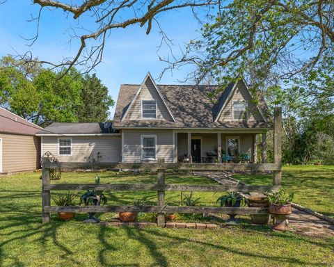 Photo of 3809 Fm 2853, Palacios, TX 77465 (MLS # 34081572)