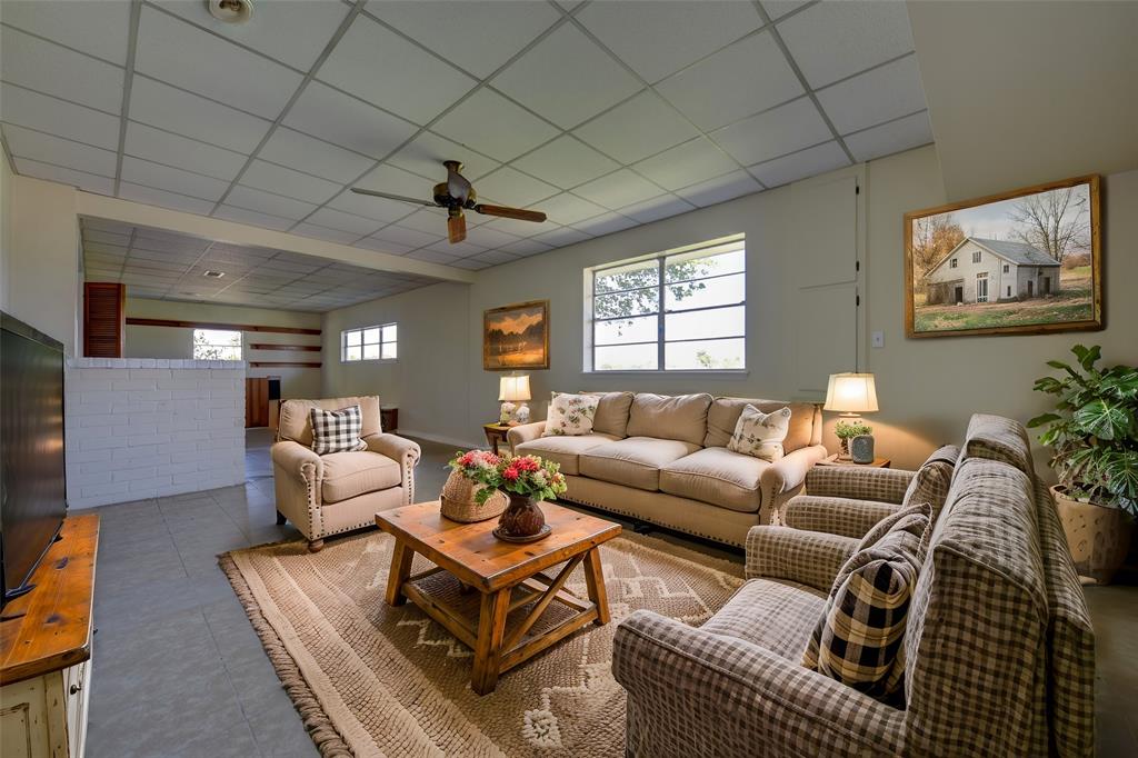 415 Silliman Street, Sealy, Texas image 25