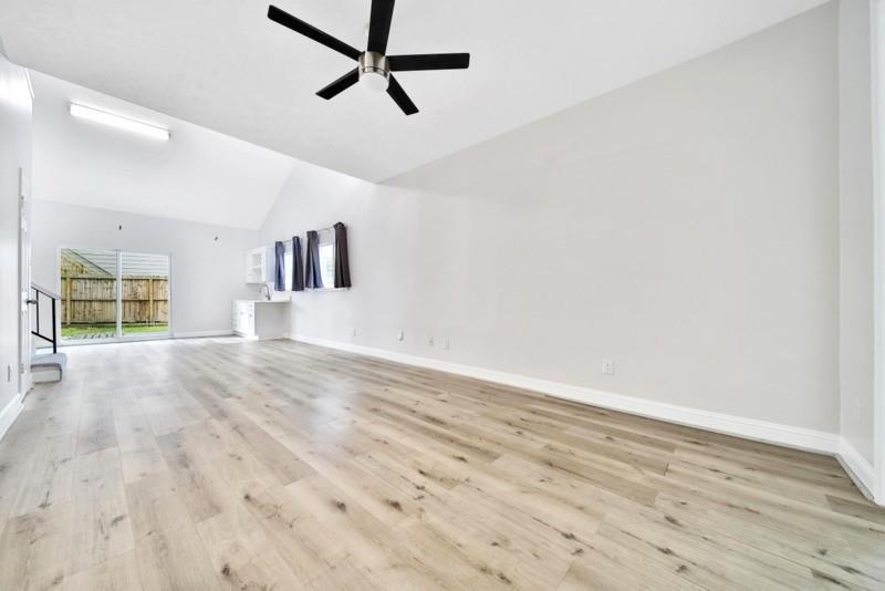 7607 Bankside Drive, Houston, Texas image 32