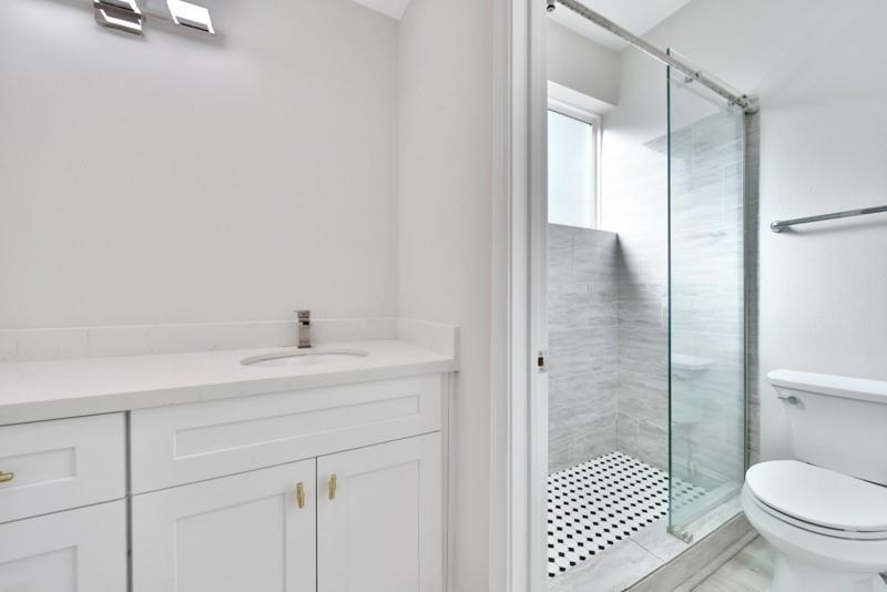 7607 Bankside Drive, Houston, Texas image 30