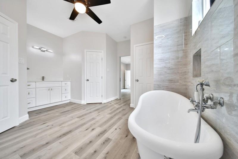 7607 Bankside Drive, Houston, Texas image 25