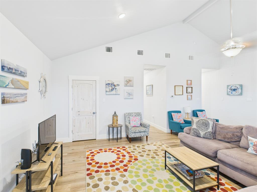 2403 S Bronte Street