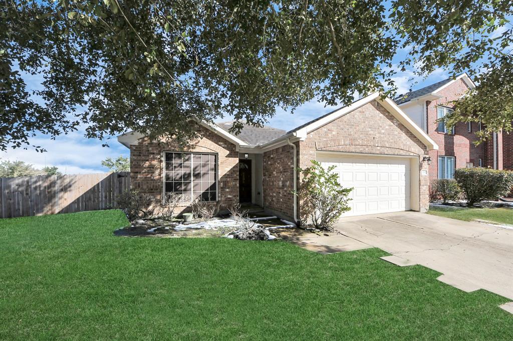 5719 Avon Landing Lane, Sugar Land, Texas image 3