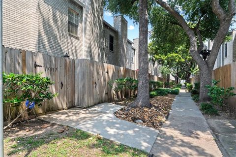 17517 Red Oak Drive 7517 Houston TX 77090