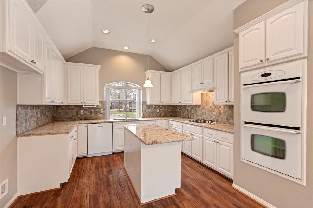 6007 Beufort Way, Spring, Texas image 11