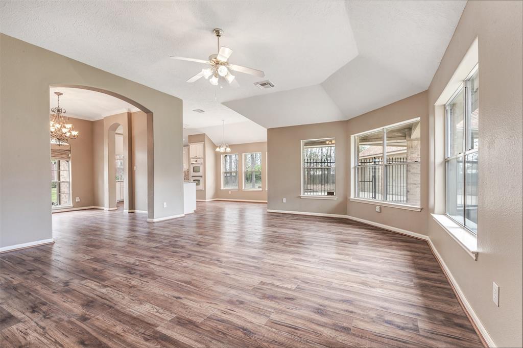 6007 Beufort Way, Spring, Texas image 6