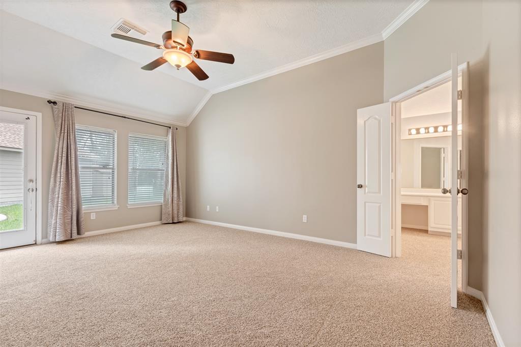 6007 Beufort Way, Spring, Texas image 18