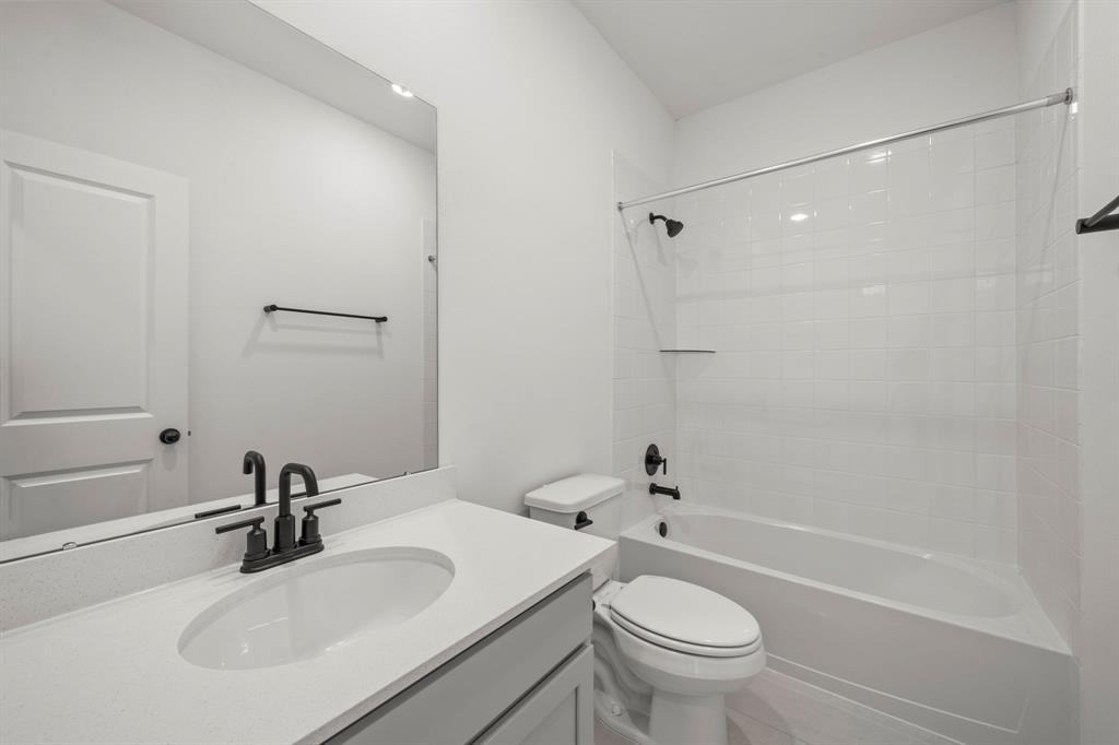 32035 Fernwood Mallow Court, Hockley, Texas image 5