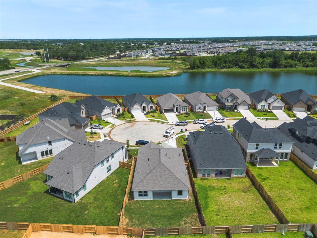 32035 Fernwood Mallow Court, Hockley, Texas image 21