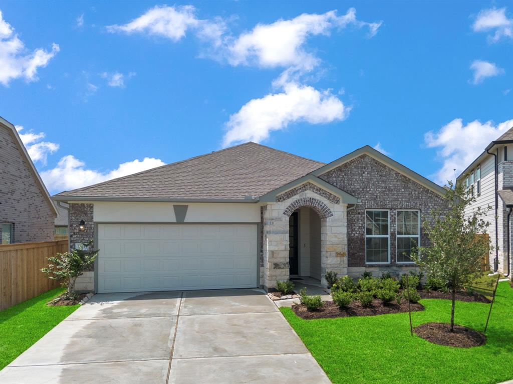 32035 Fernwood Mallow Court, Hockley, Texas image 1