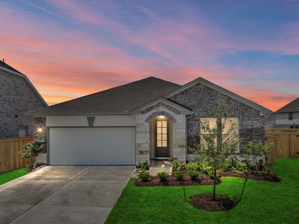 32035 Fernwood Mallow Court, Hockley, Texas image 2