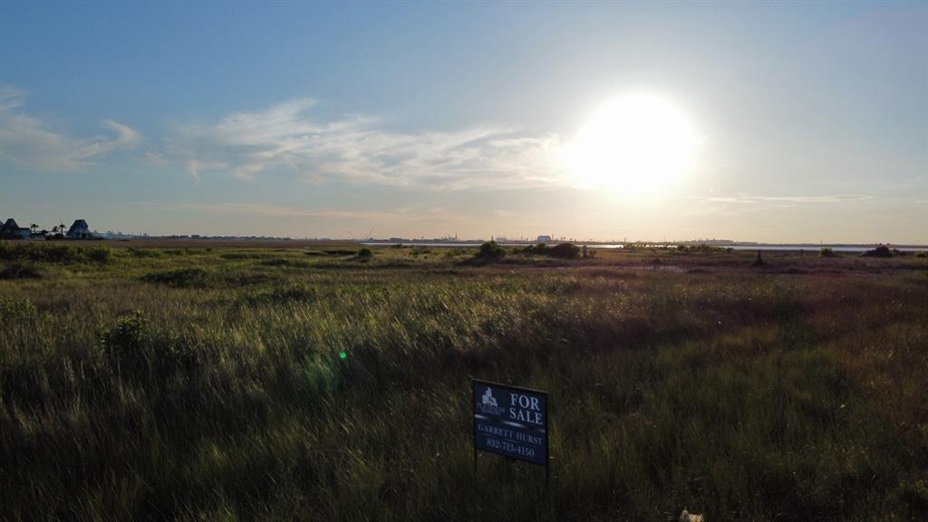 206 Nesmith Place, Surfside Beach, Texas image 3