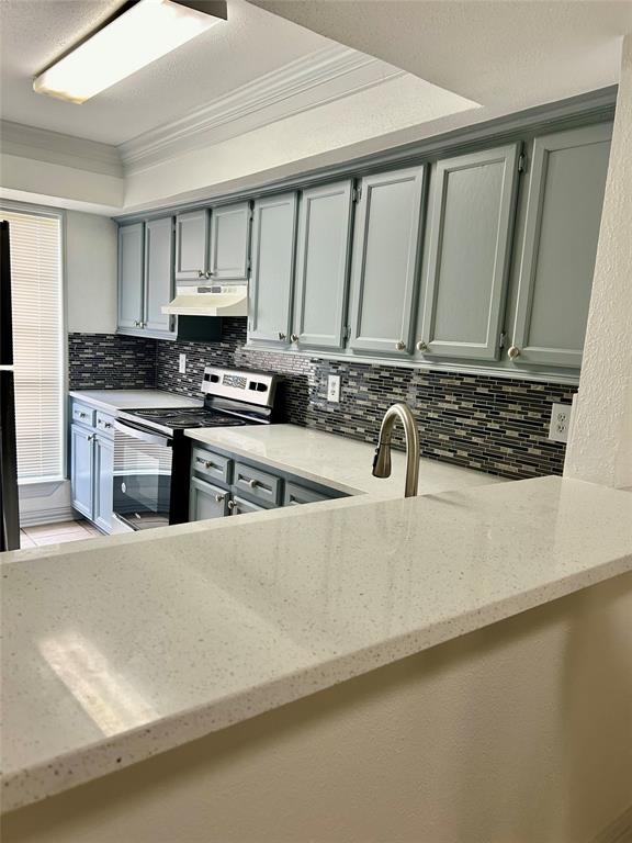 8702 Victorian Village Drive #8702, Houston, Texas image 3