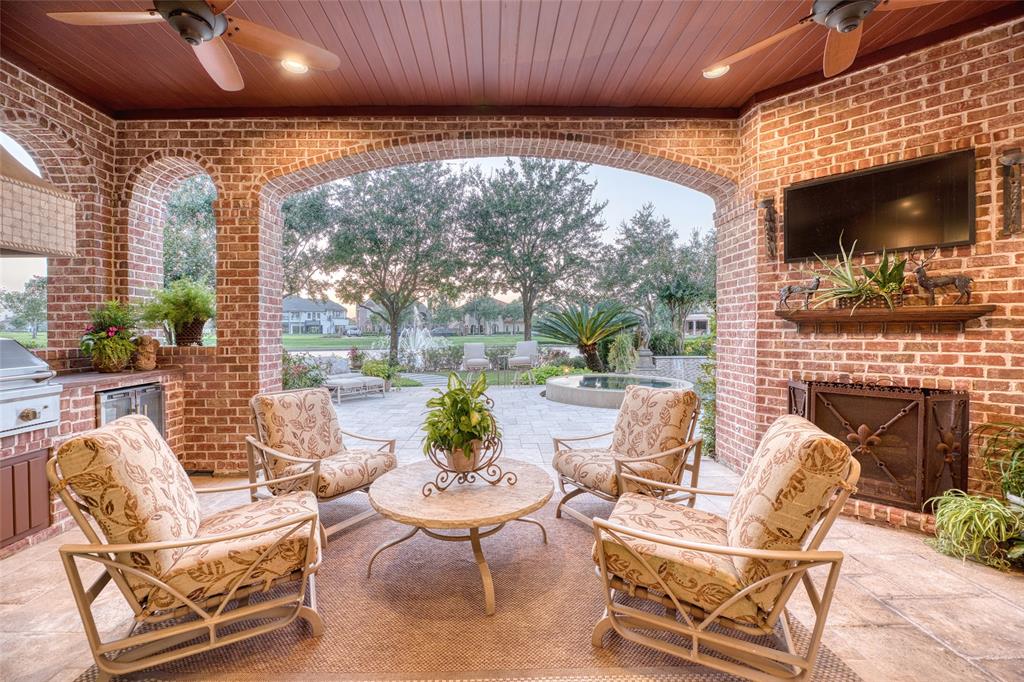 1007 Wavecrest Court