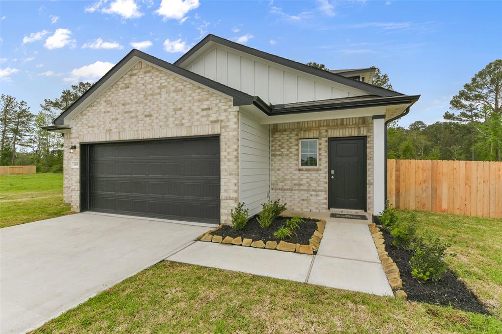 1431 Mulberry Lane, Dayton, Texas image 1