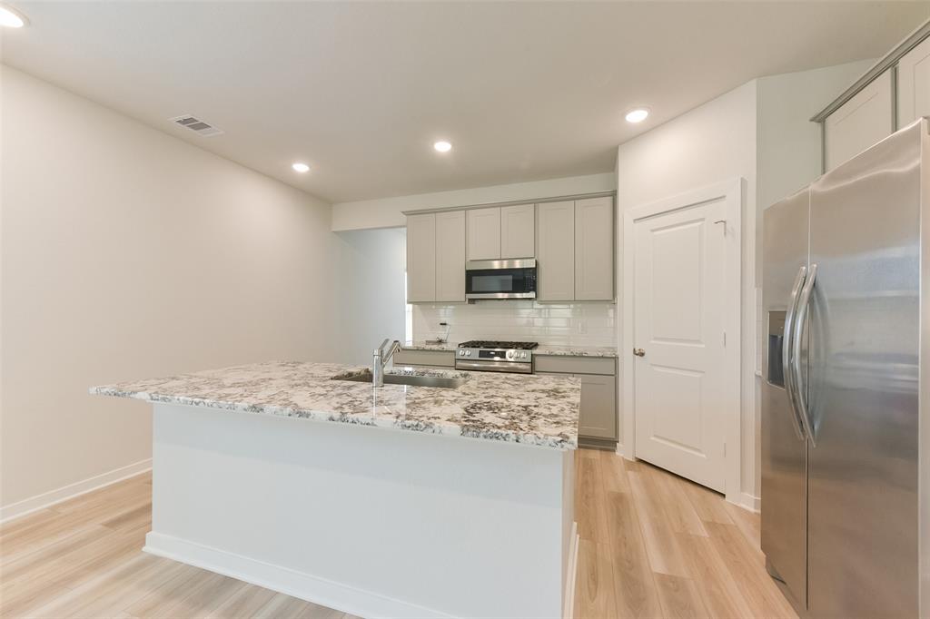 1431 Mulberry Lane, Dayton, Texas image 7