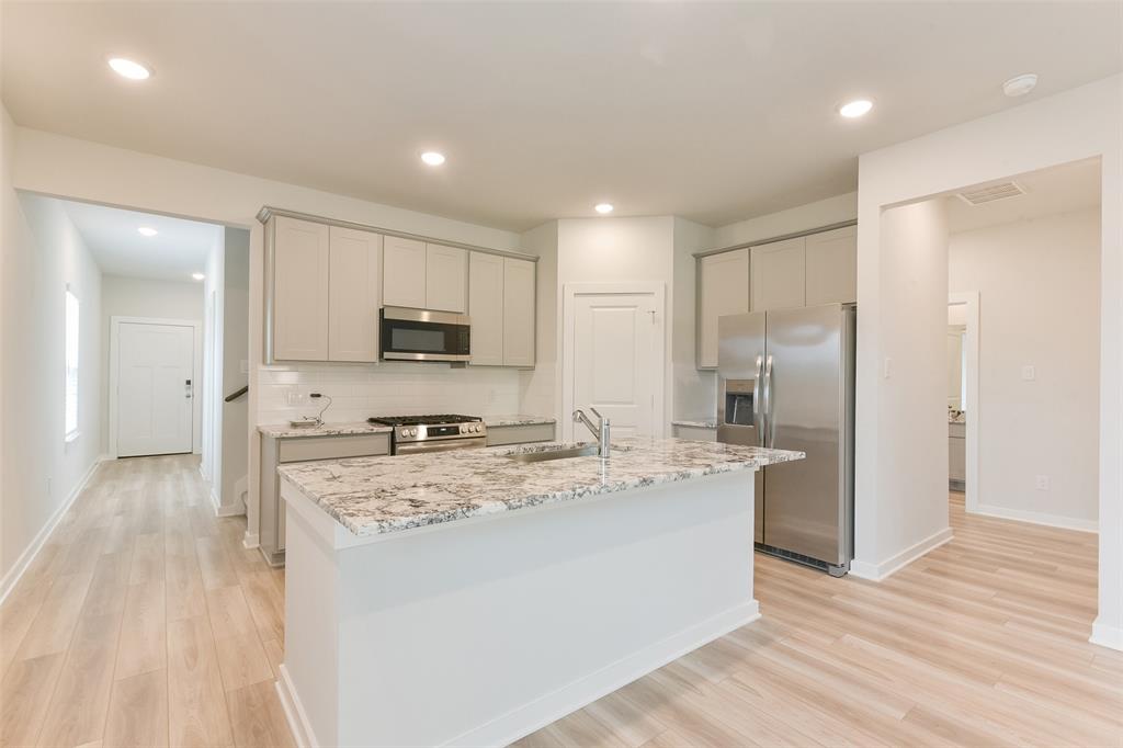 1431 Mulberry Lane, Dayton, Texas image 3