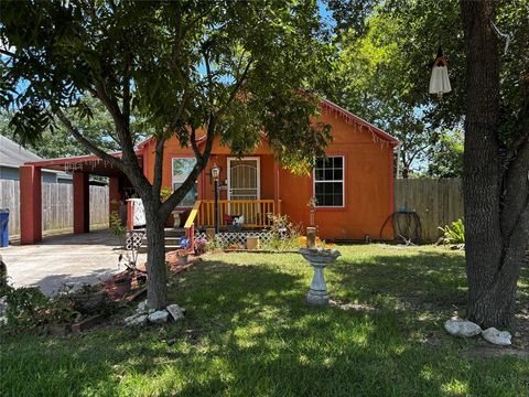 Photo of 2317 35th Avenue N, Texas City, TX 77590 (MLS # 27298439) Photo of 2317 35th Avenue N, Texas City, TX 77590 (MLS # 27298439)