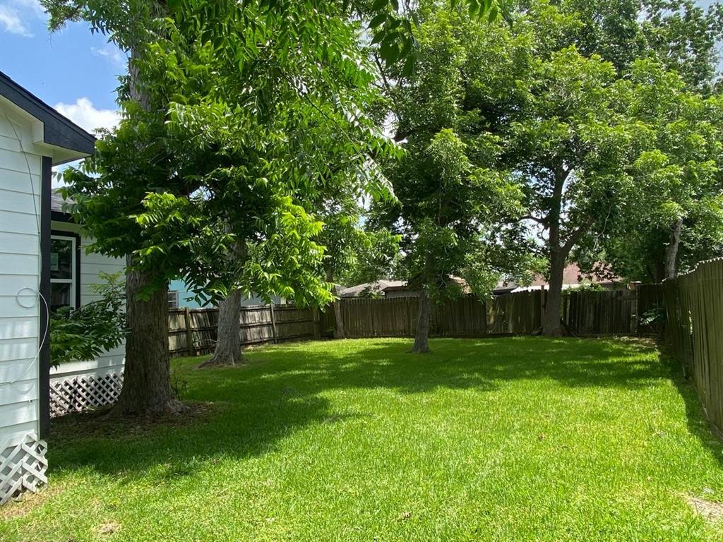 810 Avenue D, South Houston, Texas image 27