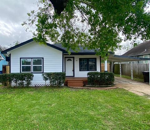 810 Avenue D South Houston TX 77587