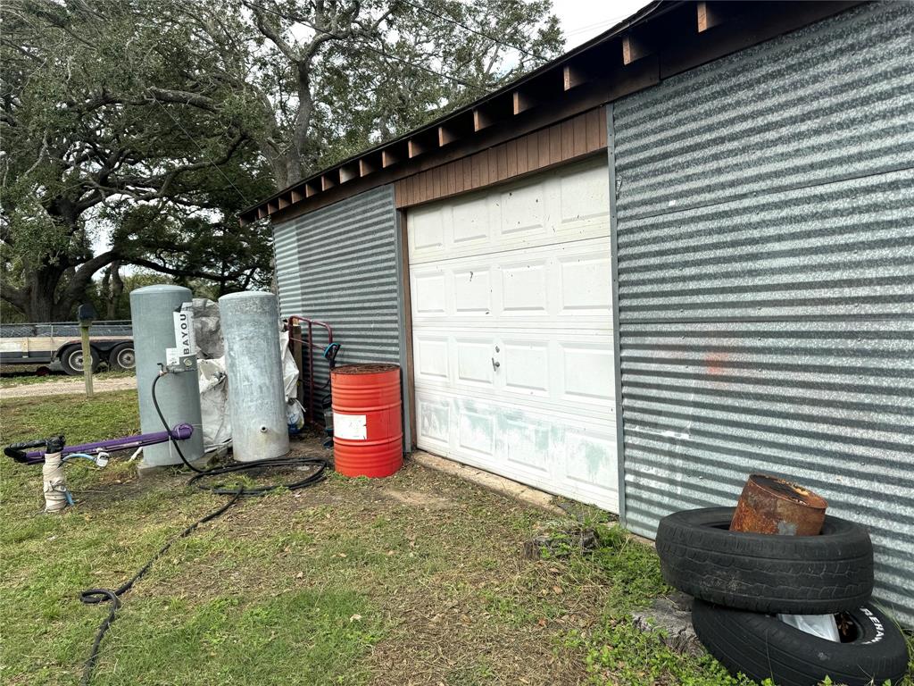 318 Dehart Street, Liverpool, Texas image 14