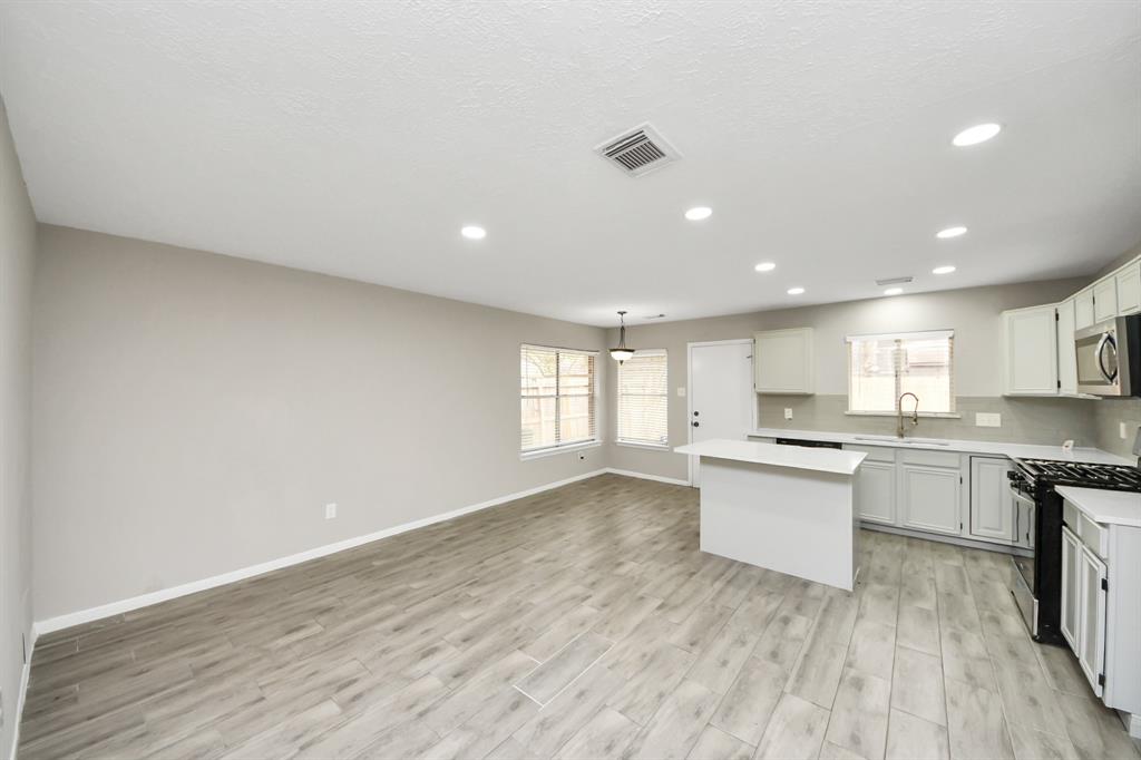4915 Pecan Grove Dr Dr, Pearland, Texas image 11
