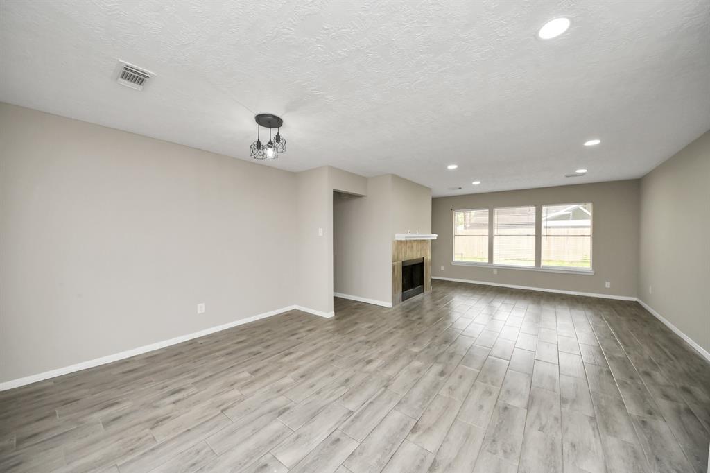 4915 Pecan Grove Dr Dr, Pearland, Texas image 4